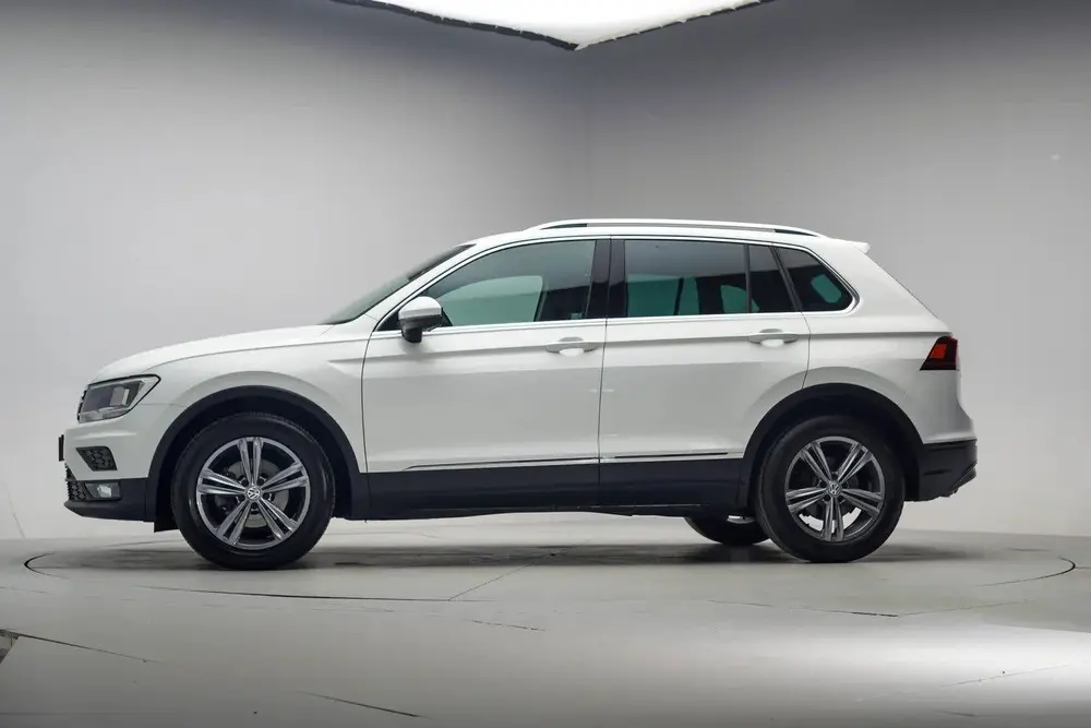 Volkswagen Tiguan 1.5 TSI Comfortline Business [ Apple carpl uit 2019, foto 2