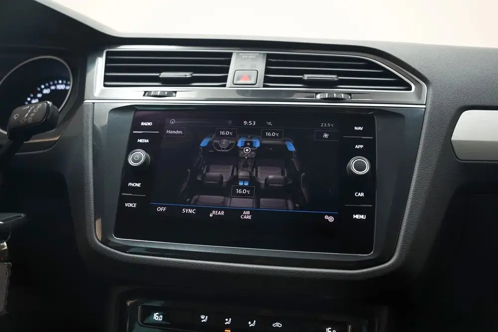 Volkswagen Tiguan 1.5 TSI Comfortline Business [ Apple carpl uit 2019, foto 9