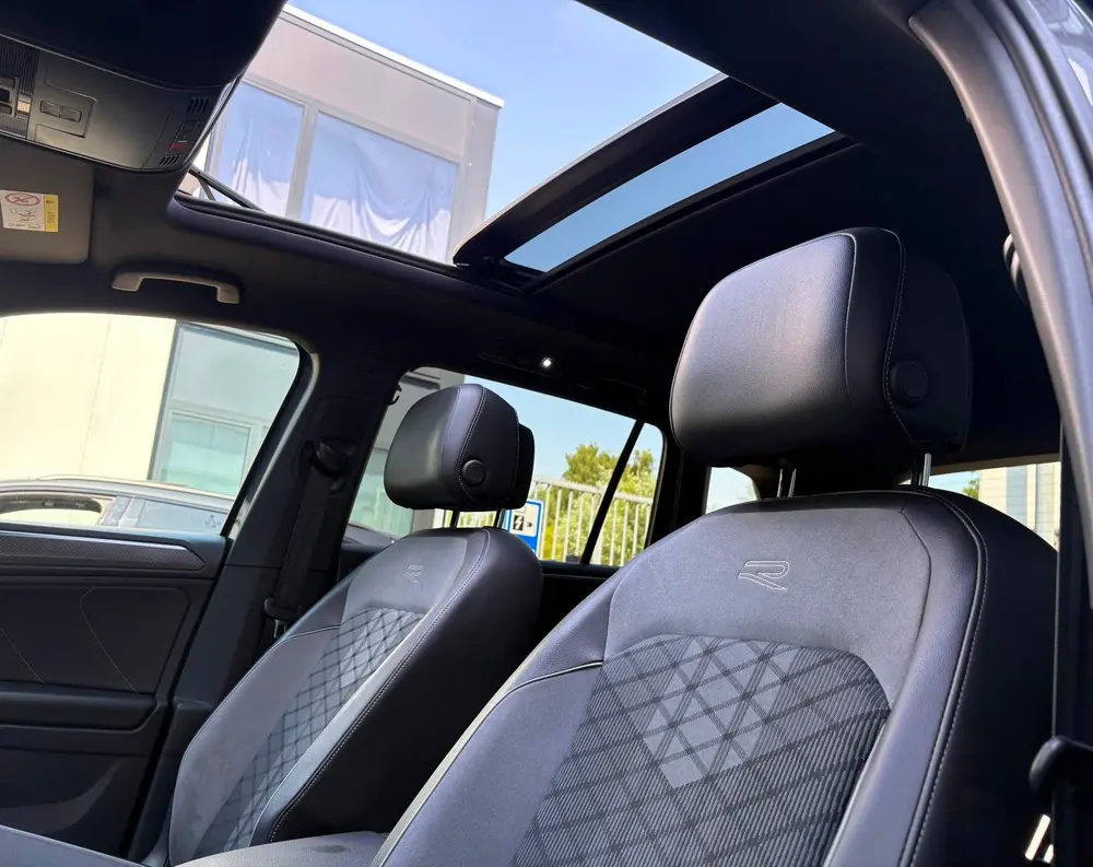 Volkswagen Tiguan 1.5 TSI 3x R-LINE/PANO/CARPLAY/CAMERA uit 2021, foto 12