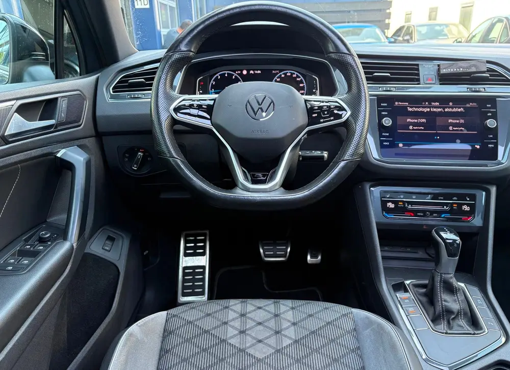 Volkswagen Tiguan 1.5 TSI 3x R-LINE/PANO/CARPLAY/CAMERA uit 2021, foto 19