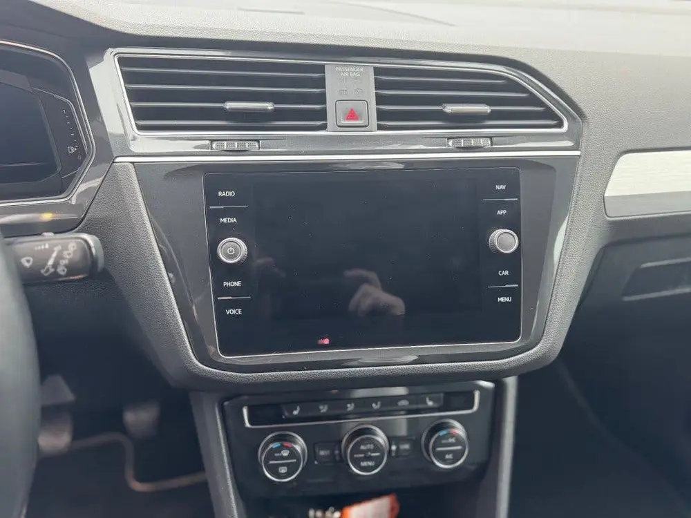 Volkswagen TIGUAN 1.5 TSI LIFE BNS / LPG G3 / NAVI / R-LINE uit 2020, foto 19