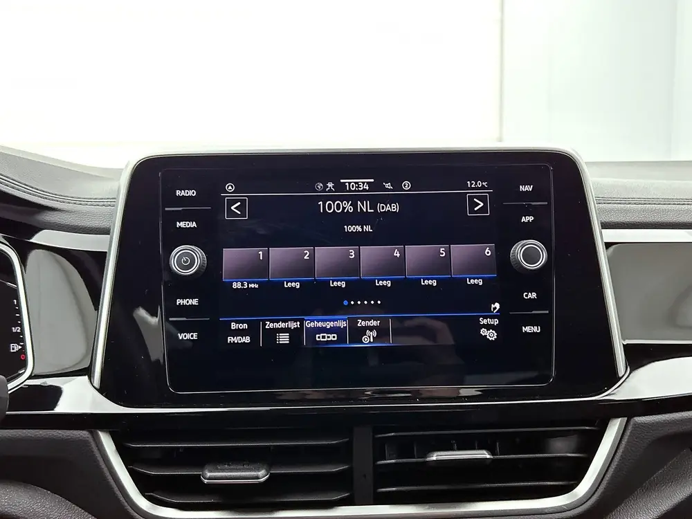 Volkswagen T-Roc 1.0 TSI R-Line | Camera | CarPlay | Adaptiv uit 2024, foto 19
