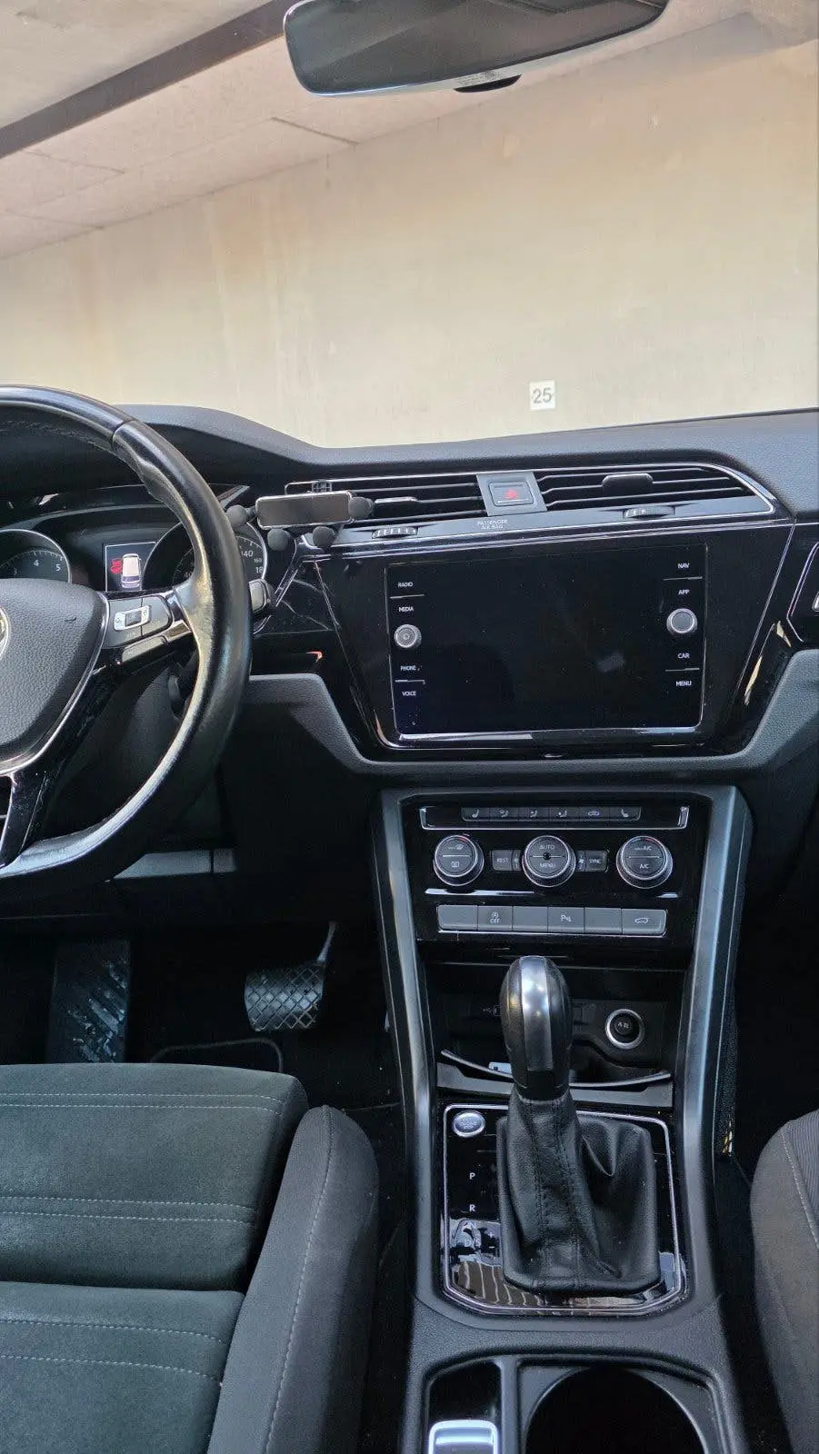 Volkswagen Touran 1.5 TSI R-Line | 7-persoons | NIEUWE MOTOR uit 2019, foto 7