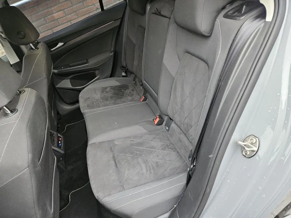 Volkswagen Golf 1.5 eTSI Style (bj 2020, automaat) uit 2020, foto 18