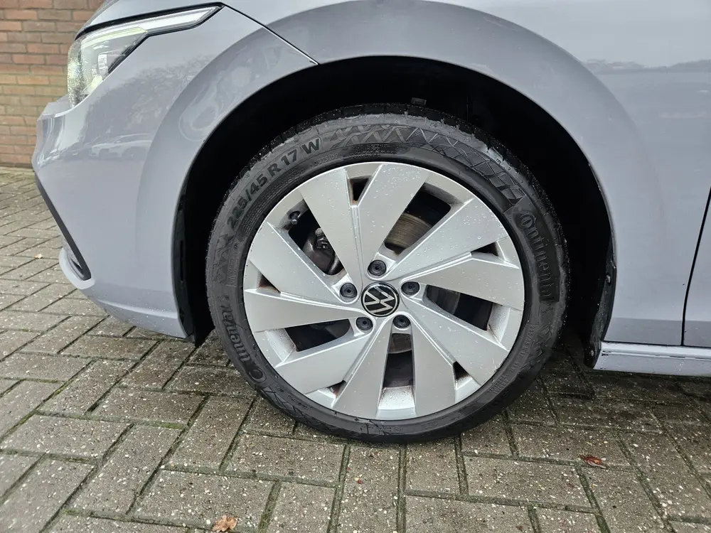 Volkswagen Golf 1.5 eTSI Style (bj 2020, automaat) uit 2020, foto 4