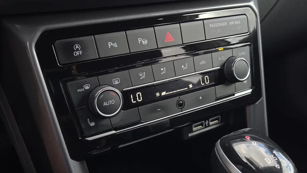 Volkswagen T-Cross 1.0 TSI Style | DSG | ACC | LED | DIGITAL uit 2020, foto 16