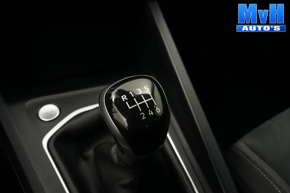 Volkswagen Golf 1.5 TSI Life Business|STOEL/STUUR.VERW|TREKH uit 2021, foto 16