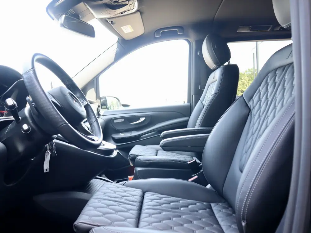 Mercedes-Benz V-Klasse 250 LANG LUXE DUBBELE CABINE 4-MATIC uit 2024, foto 4