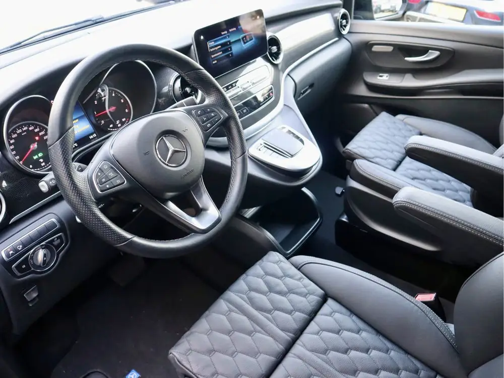 Mercedes-Benz V-Klasse 250D AUTMAAT LANG LUXE DUBBELE CABINE uit 2024, foto 2