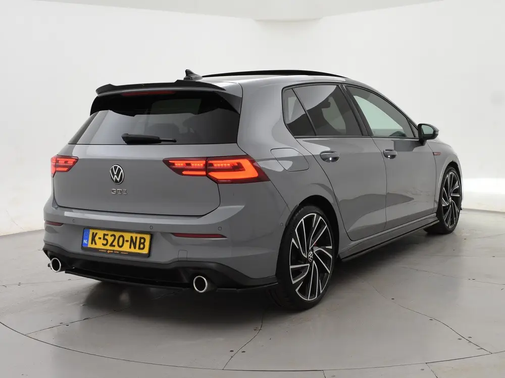 Volkswagen Golf 2.0 TSI GTI 245 PK + PANORAMA | MOONSTONE GR uit 2021, foto 2