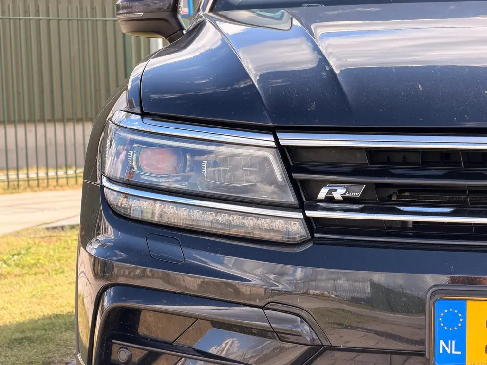 Volkswagen Tiguan RLINE 2.0 TDI 191pk 4Motion DSG 2019 Zwart uit 2019, foto 2