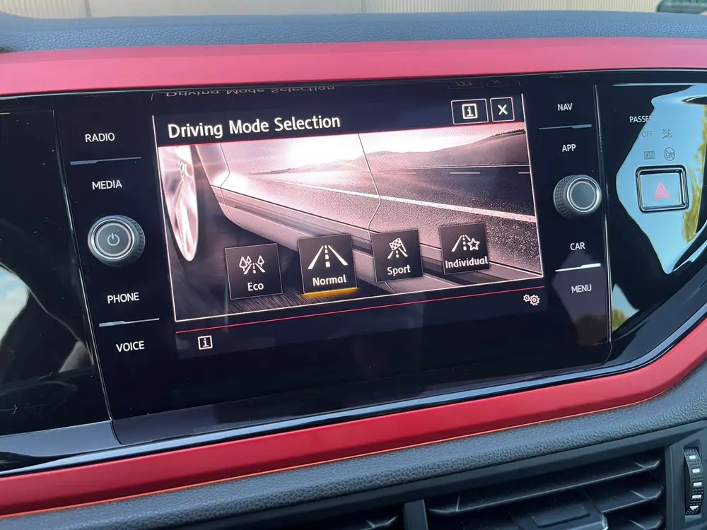 Volkswagen Polo 2.0 TSI GTI 250PK PANO VIRTUAL ACC BLIND SPO uit 2019, foto 17