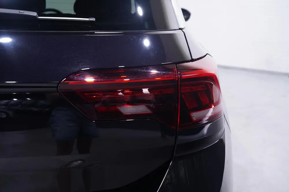 Volkswagen T-Roc 1.5 TSI R-Line Apple Carplay Panodak Achter uit 2025, foto 13