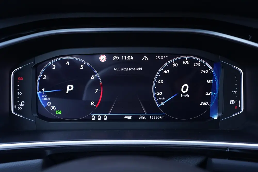 Volkswagen T-Roc 1.5 TSI R-Line Apple Carplay Panodak Achter uit 2025, foto 18