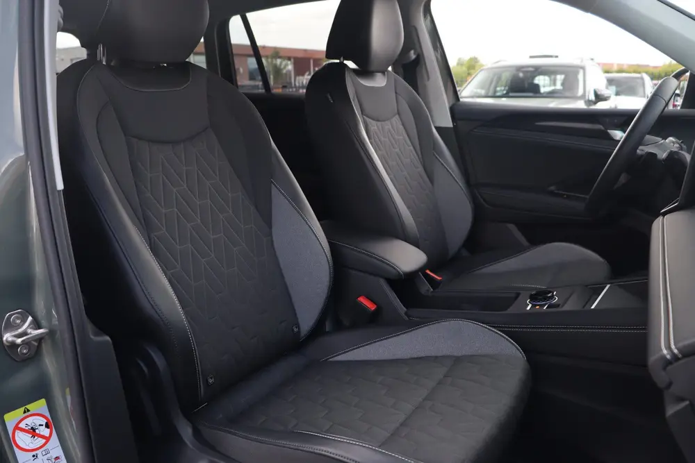 Volkswagen Tiguan 1.5 eHybrid Life | Trekhaak | 360 Camera | uit 2025, foto 13