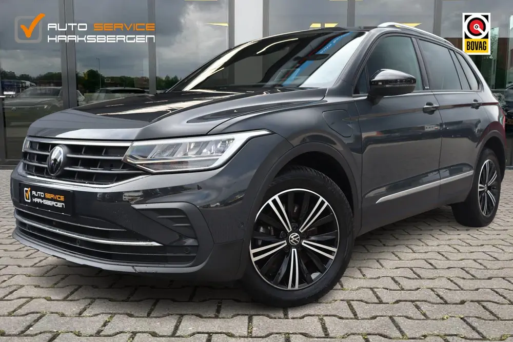 Volkswagen Tiguan 1.4 TSI eHybrid Active | Trekhaak | Camera uit 2022