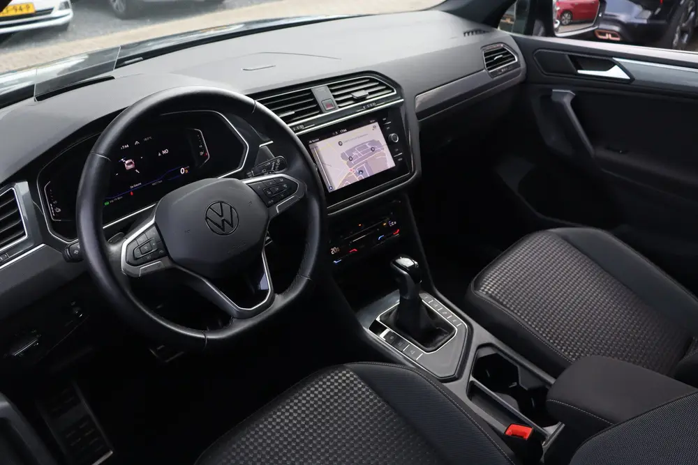 Volkswagen Tiguan 1.4 TSI eHybrid Active | Trekhaak | Camera uit 2022, foto 10