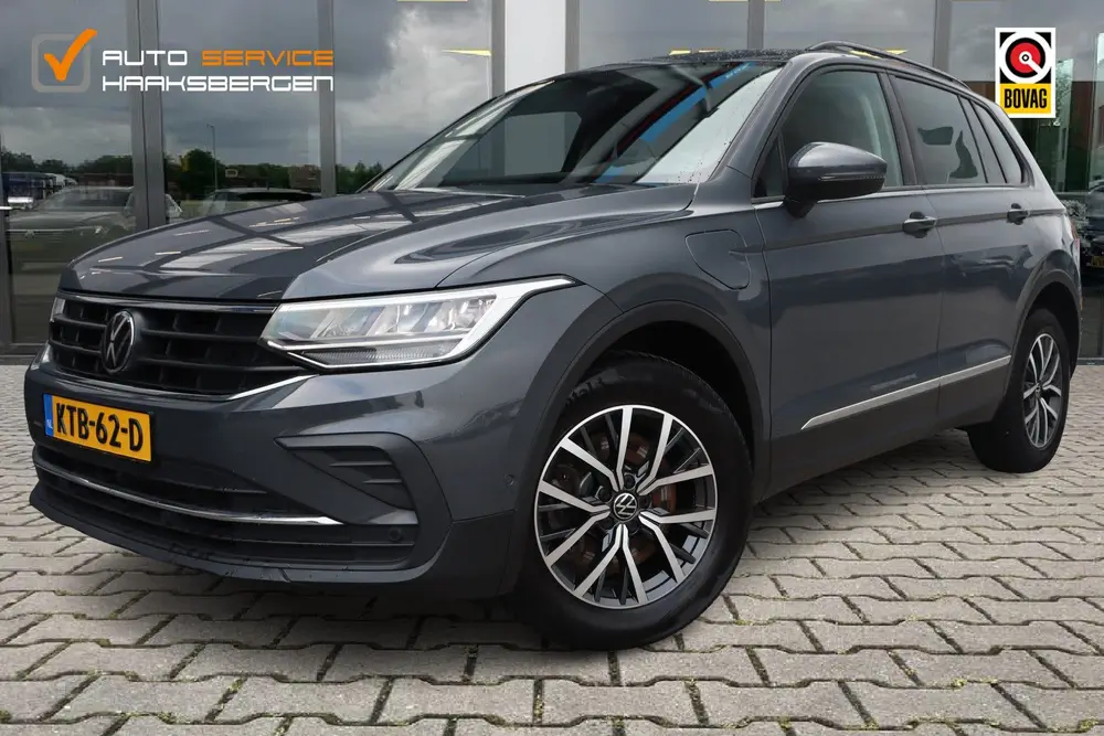 Volkswagen Tiguan 1.4 TSI eHybrid Life | ACC | Led | Winter uit 2022