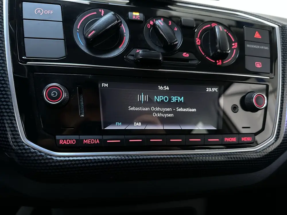 Volkswagen Up! 1.0 BMT Move Up! Airco DAB+ Elektrische Ramen uit 2019, foto 9