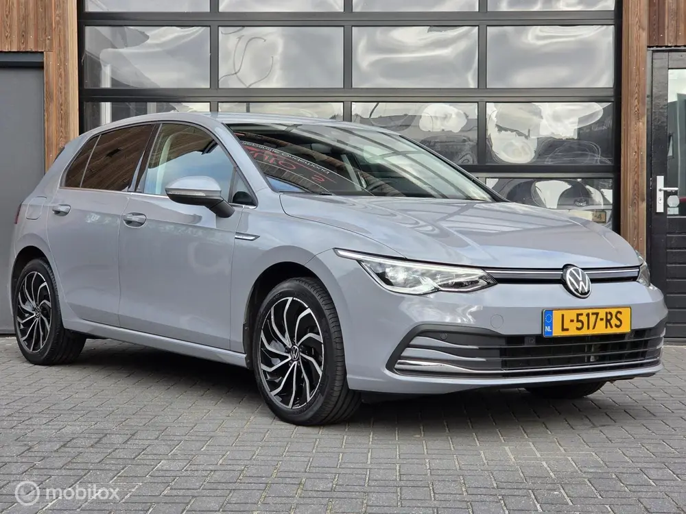 Volkswagen Golf 1.5 TSI STYLE CARPLAY CAMERA ACC MASSAGE uit 2020, foto 4