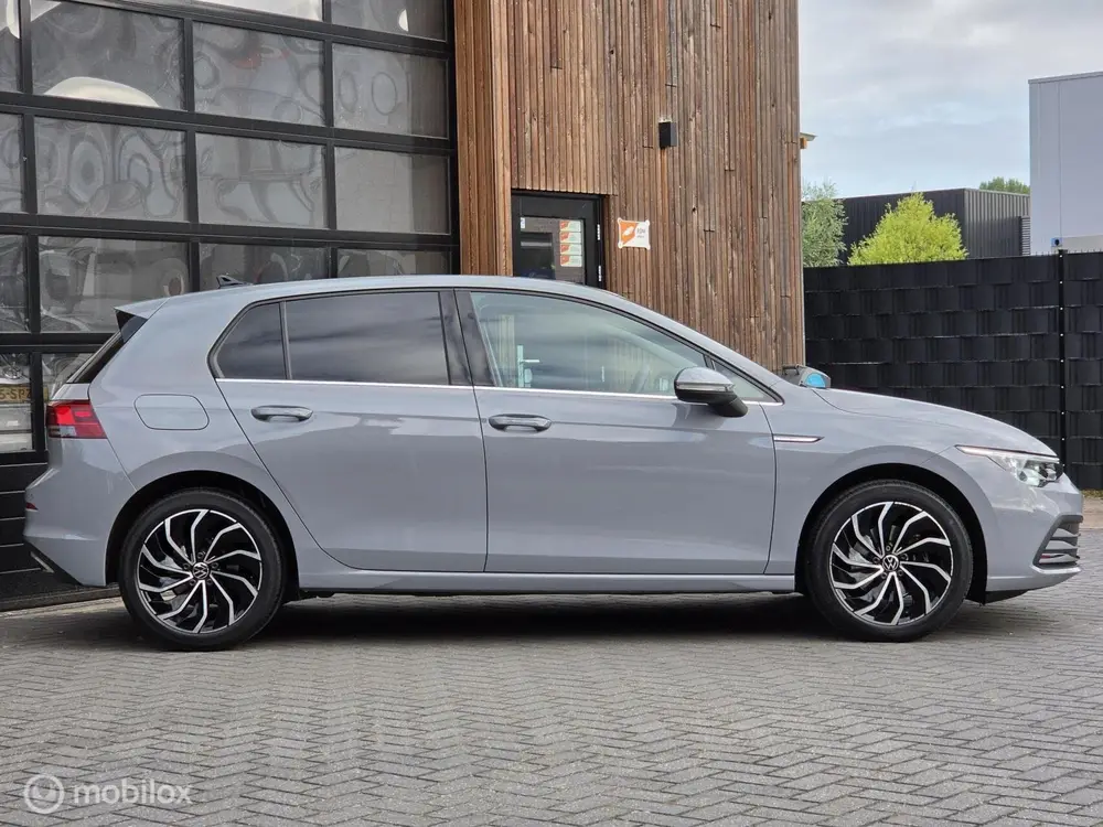 Volkswagen Golf 1.5 TSI STYLE CARPLAY CAMERA ACC MASSAGE uit 2020, foto 5