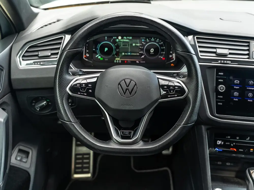 Volkswagen Tiguan 1.4 TSIe Hybrid R-Line Business+|ACC|HUD uit 2022, foto 11