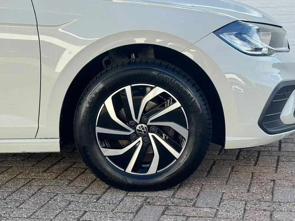Volkswagen Polo 1.0 TSI Life Edition Carplay Camera Led verl uit 2024, foto 17