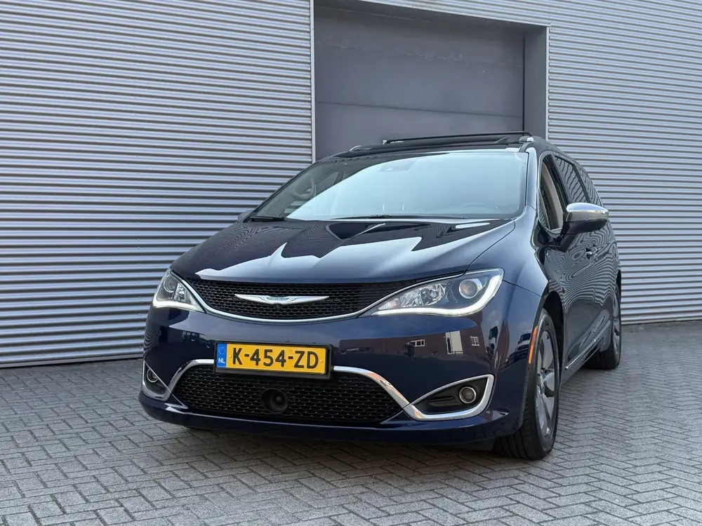 Chrysler Pacifica 3.6 V6 Hybrid I PHEV I Aut. I 7 Pers. I Pa uit 2019, foto 3
