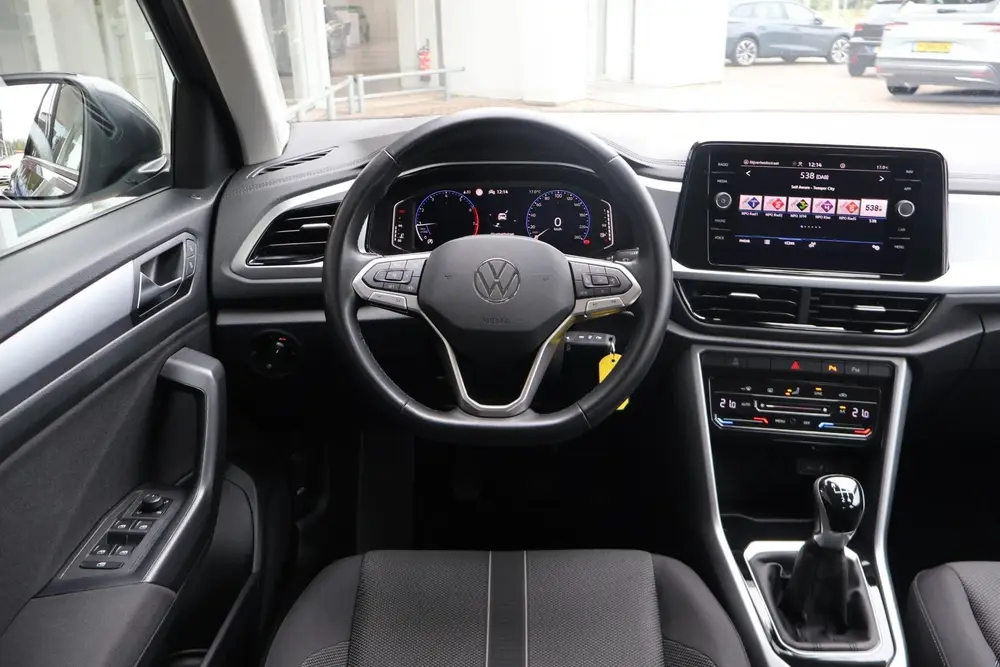 Volkswagen T-Roc 1.0 TSI Life | Navigatie | Parkeersensoren uit 2023, foto 17