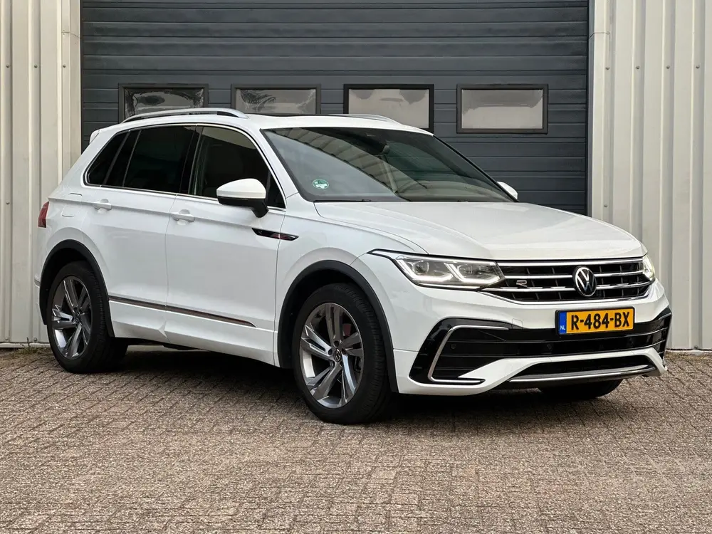 Volkswagen Tiguan 1.5 TSI R-Line Business+ PANO / 90.910 NAP uit 2022, foto 4