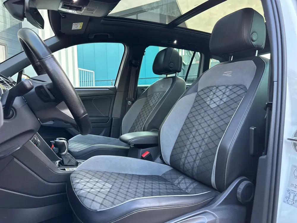 Volkswagen Tiguan 1.5 TSI R-Line Business+ PANO / 90.910 NAP uit 2022, foto 9