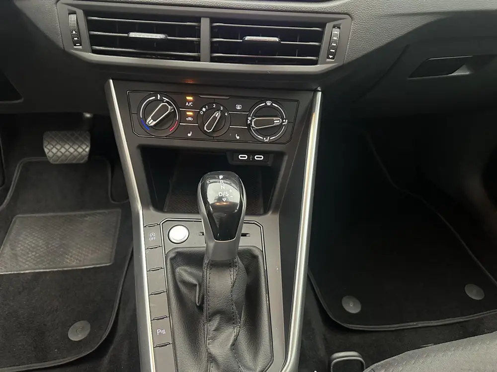 Volkswagen Polo 1.0 TSI Life Business uit 2024, foto 17