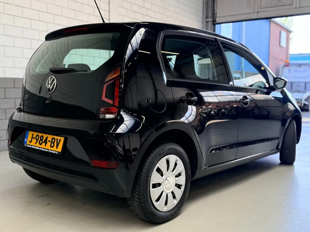 Volkswagen Up! 1.0 BMT move up! uit 2020, foto 2