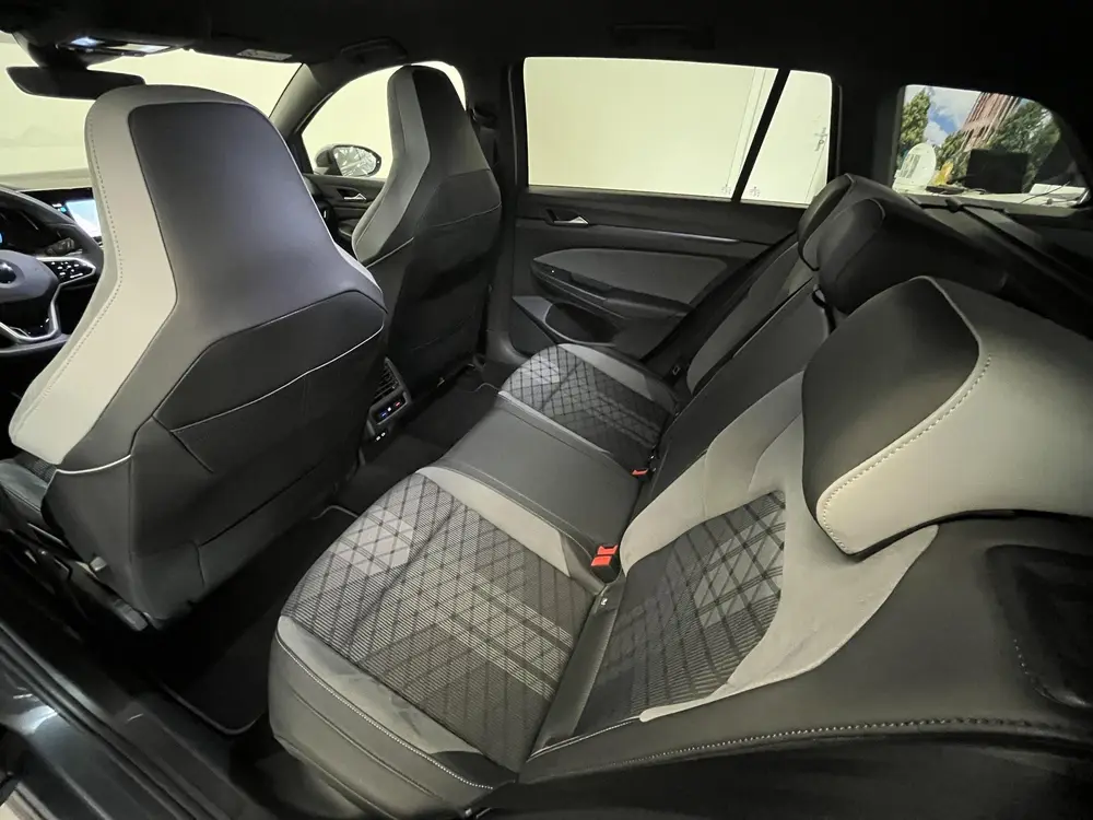 Volkswagen Golf Variant 1.5 eTSI R-Line | Trekhaak | Adaptiv uit 2021, foto 8