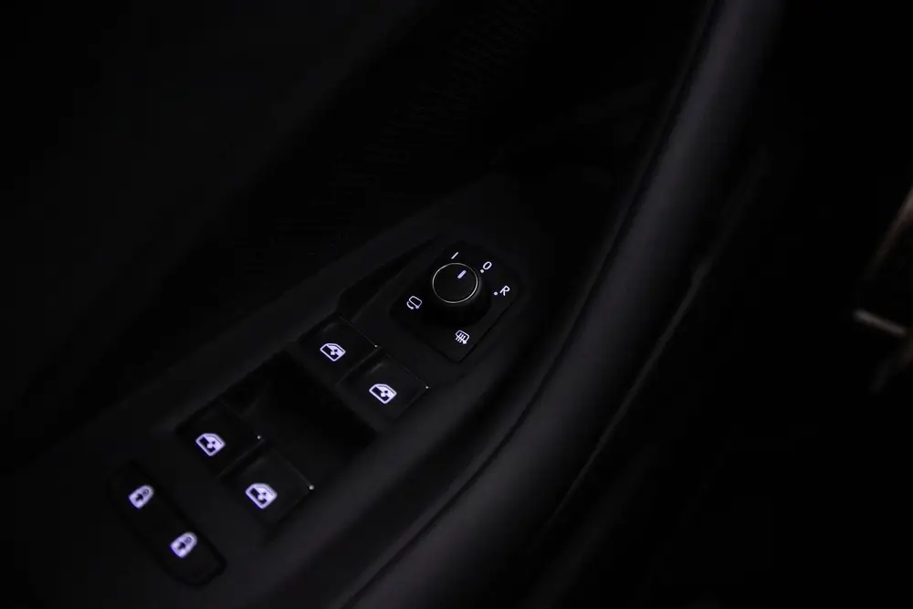 Volkswagen Passat Variant R-Line Edition 1.5 TSI eHybrid 272 uit 2026, foto 14