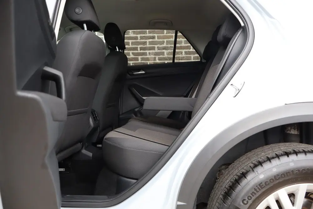 Volkswagen T-Roc 1.0 TSI 115pk Style | Navigatie | Parkeerse uit 2020, foto 17