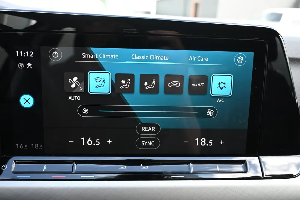 Volkswagen Golf 1.0 eTSI Life Business (bj 2022, automaat) uit 2022, foto 13