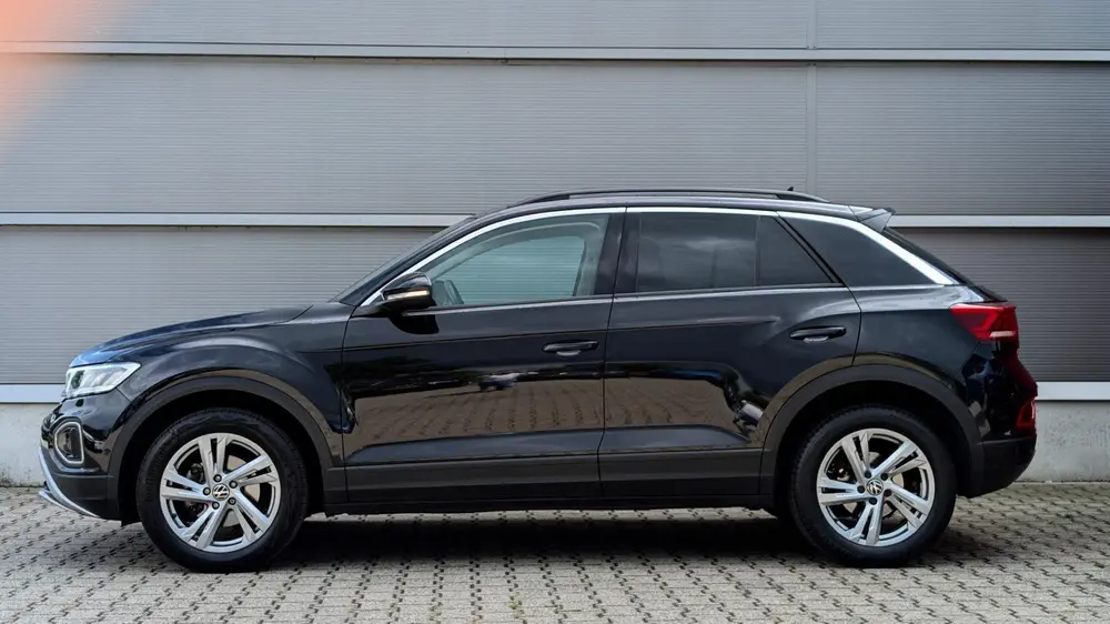 Volkswagen T-Roc 1.0 TSI 110pk Life 75 Edition | Navigatie | uit 2022, foto 10