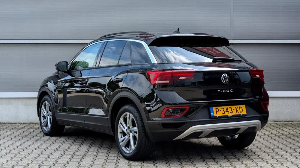 Volkswagen T-Roc 1.0 TSI 110pk Life 75 Edition | Navigatie | uit 2022, foto 12