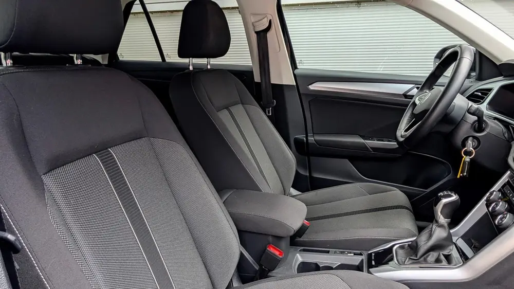 Volkswagen T-Roc 1.0 TSI 110pk Life 75 Edition | Navigatie | uit 2022, foto 17