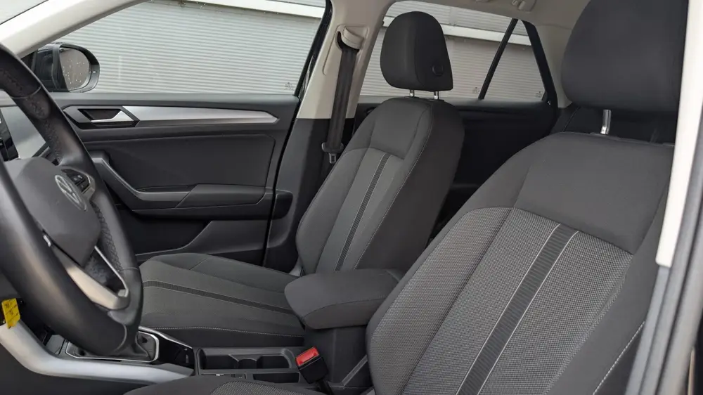 Volkswagen T-Roc 1.0 TSI 110pk Life 75 Edition | Navigatie | uit 2022, foto 4