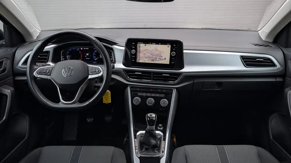 Volkswagen T-Roc 1.0 TSI 110pk Life 75 Edition | Navigatie | uit 2022, foto 5