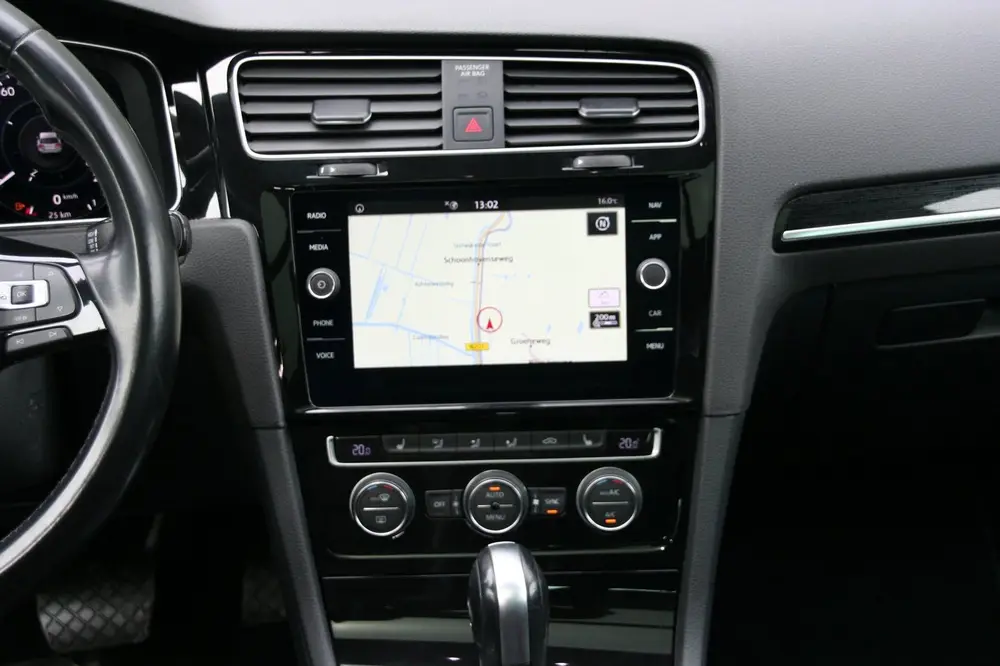Volkswagen GOLF 1.5 TSI HIGHLINE R-LINE SPORT LEER PANORAMAD uit 2020, foto 17