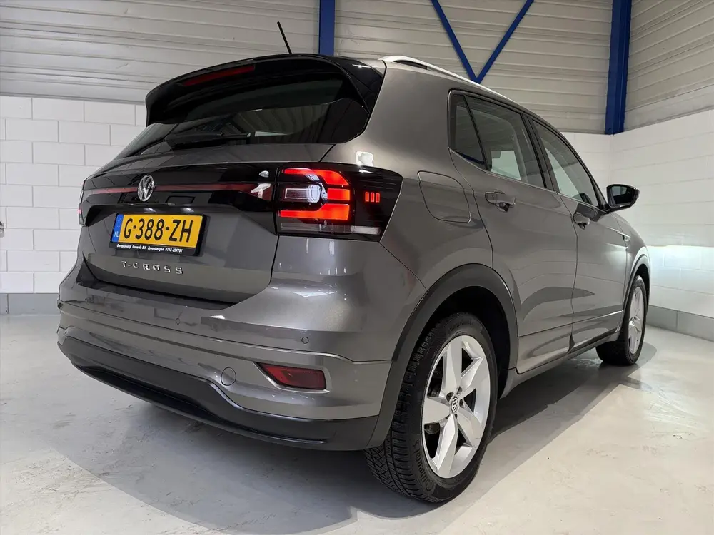 Volkswagen T-Cross 1.0 TSI 115pk Style R-line, ACC, Carplay uit 2020, foto 2