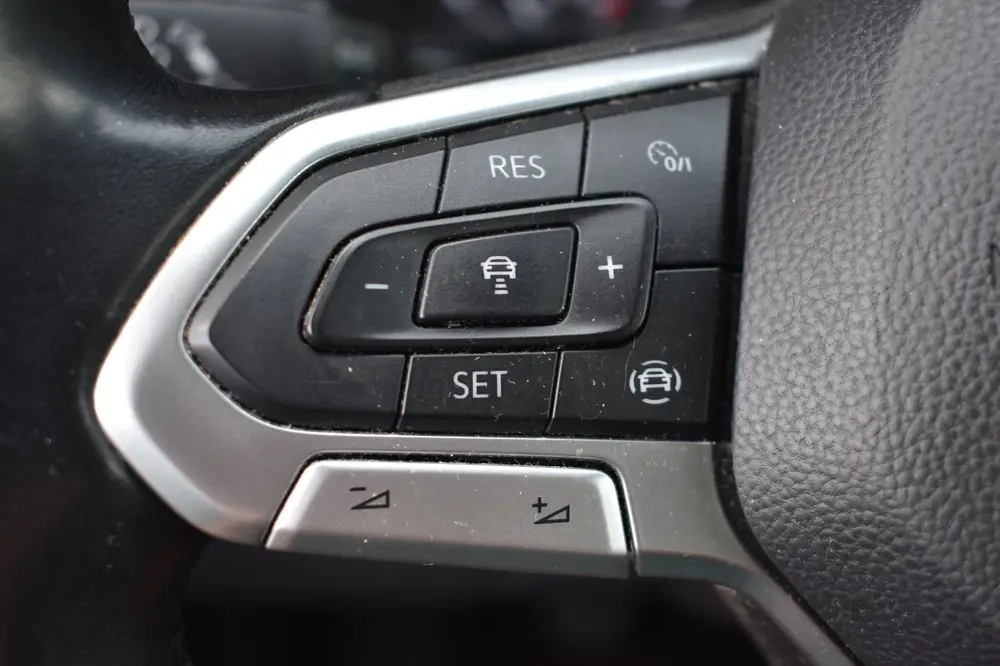 Volkswagen T-Cross 1.0 TSI Life | CAMERA | TREKHAAK | APPLE uit 2020, foto 12