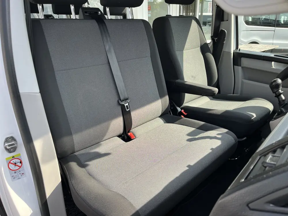 Volkswagen Transporter Kombi 2.0 TDI L1H1 Airco 9 persoons C uit 2019, foto 15