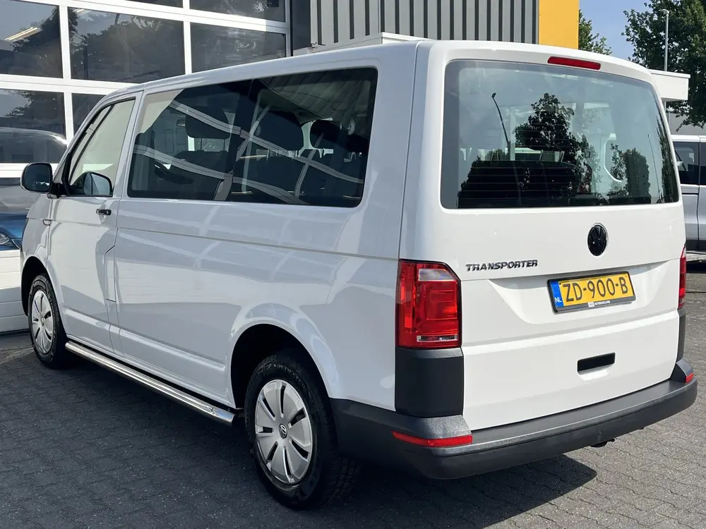 Volkswagen Transporter Kombi 2.0 TDI L1H1 Airco 9 persoons C uit 2019, foto 3