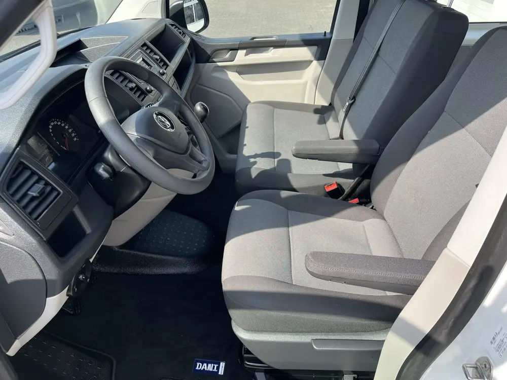 Volkswagen Transporter Kombi 2.0 TDI L1H1 Airco 9 persoons C uit 2019, foto 6