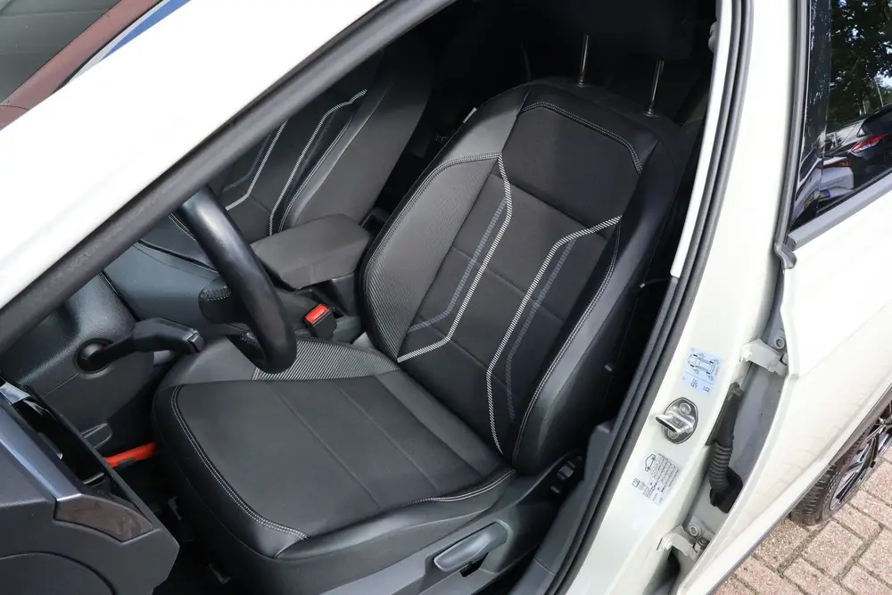 Volkswagen Taigo 1.0 TSI Style | Origineel NL | Panoramadak uit 2022, foto 9