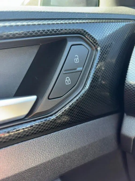 Volkswagen T-Cross 1.0 TSI LIFE EDITION AUTOMAAT uit 2024, foto 17